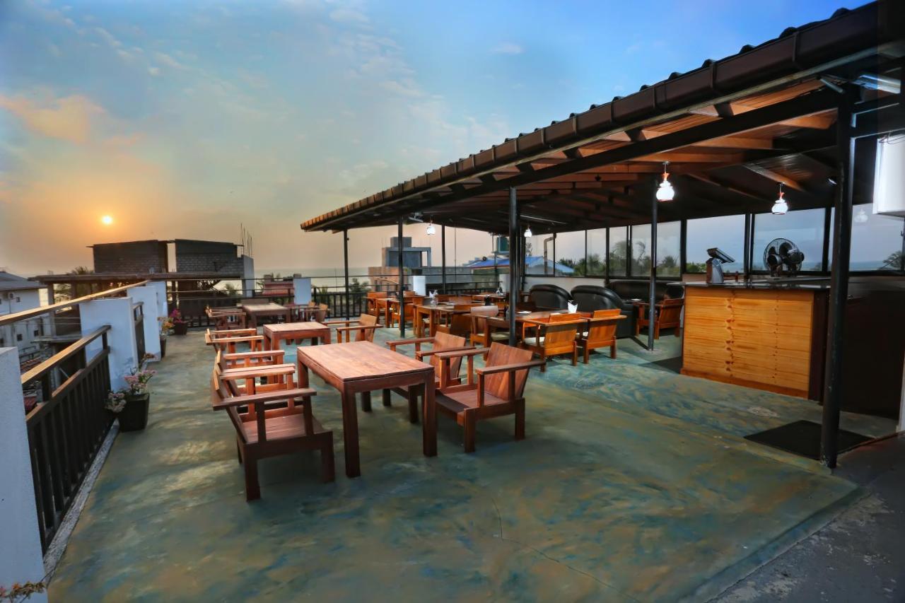 Asian Grand Hotel Negombo